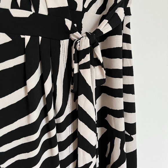 H&M Zebra Print Wrap Dress - Picture 2 of 5